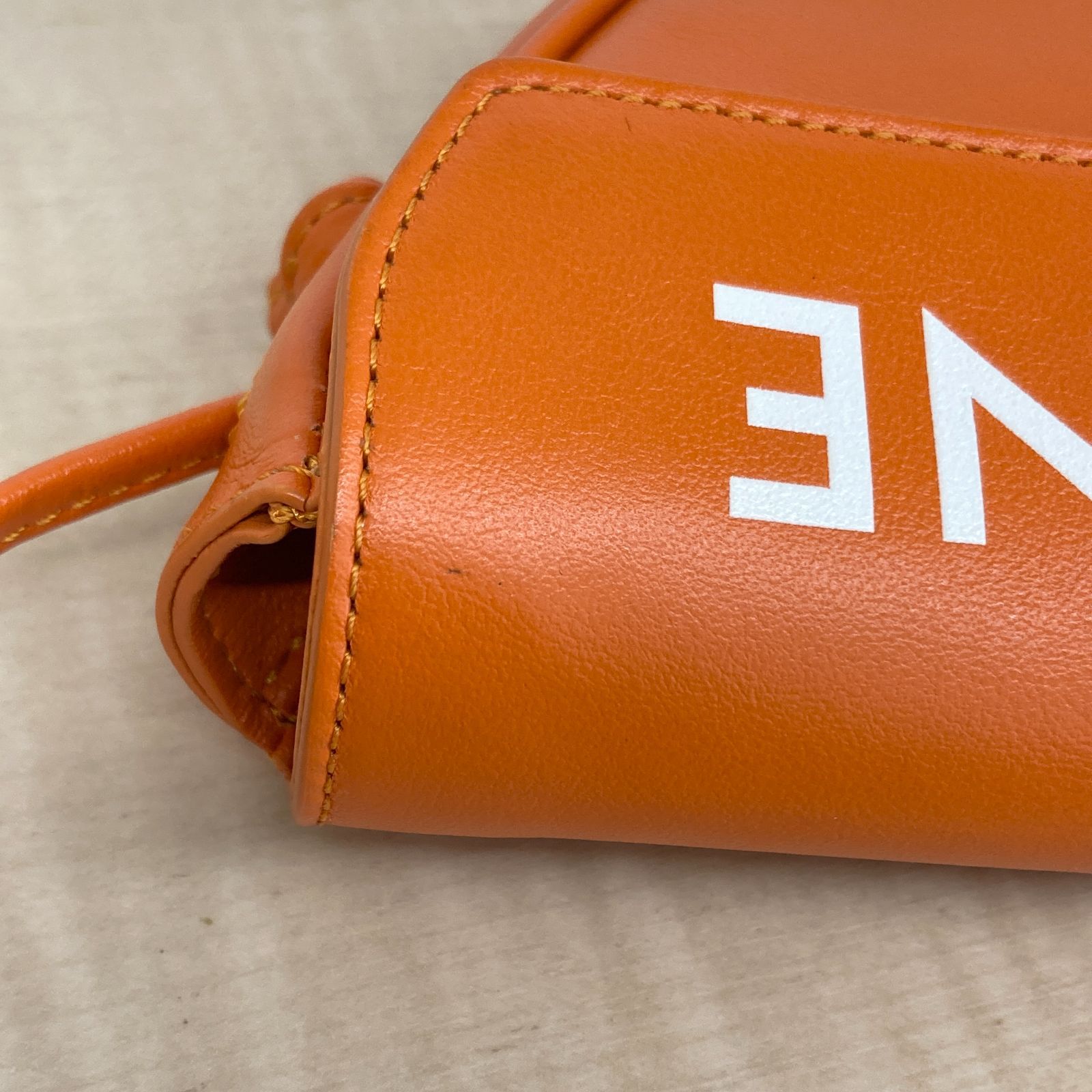 ◇ CELINE セリーヌ トライアングル バッグ 195903DCS ショルダー