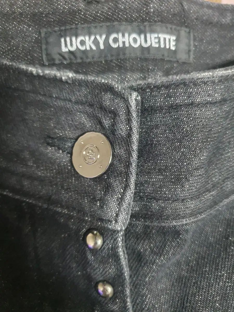 LUCKY CHOUETTE ラッキーシュエトゥ スタッズ 黒 デニム パンツ DECORATOM_COM_BR