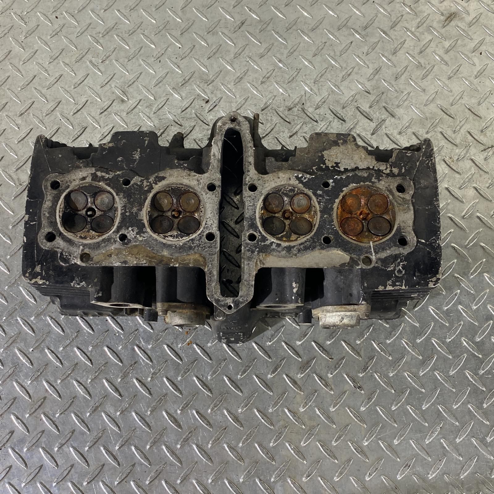 cbx400fシリンダーヘット HONDA CBX400F シリンダーヘッド ホンダ CBX400F エンジン シリンダー