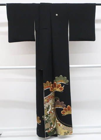 一輝堂】リサイクル着物 黒留袖 金駒刺繍 五つ紋 鶴・松文 比翼