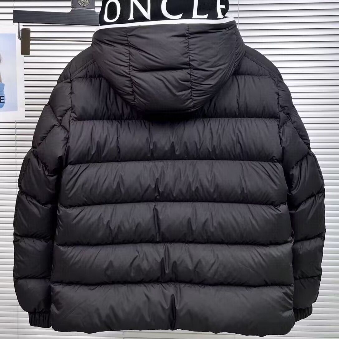 MONCLER モンクレール ダウンジャケット メンズ ブラック｜本日