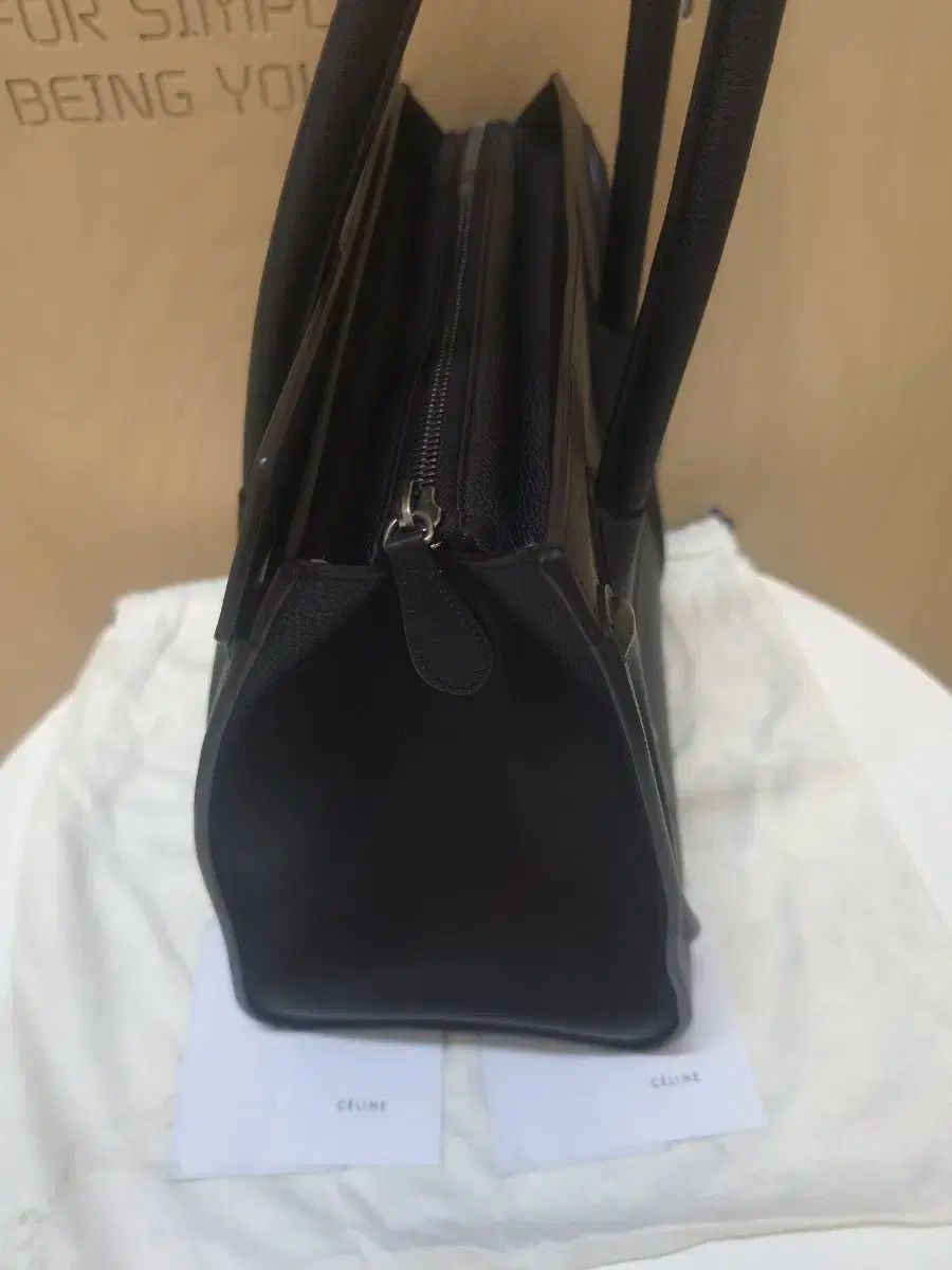 CELINE ラゲージバッグ マイクロ 保存版】大人の一生バッグ。『CELINE(セリーヌ)のラゲージ』が20