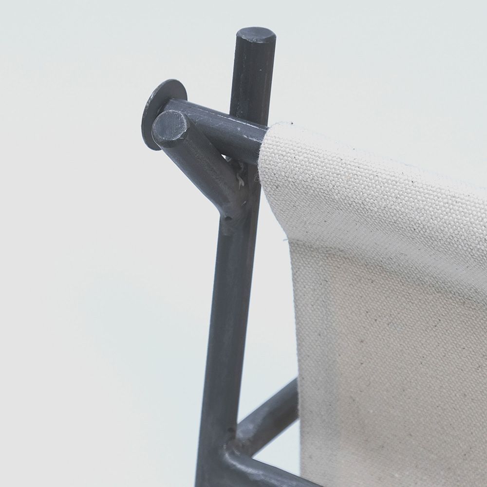 汚れたら洗えるキャンバス生地のマガジンラック