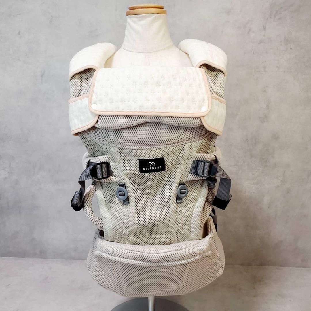 ライトベージュ