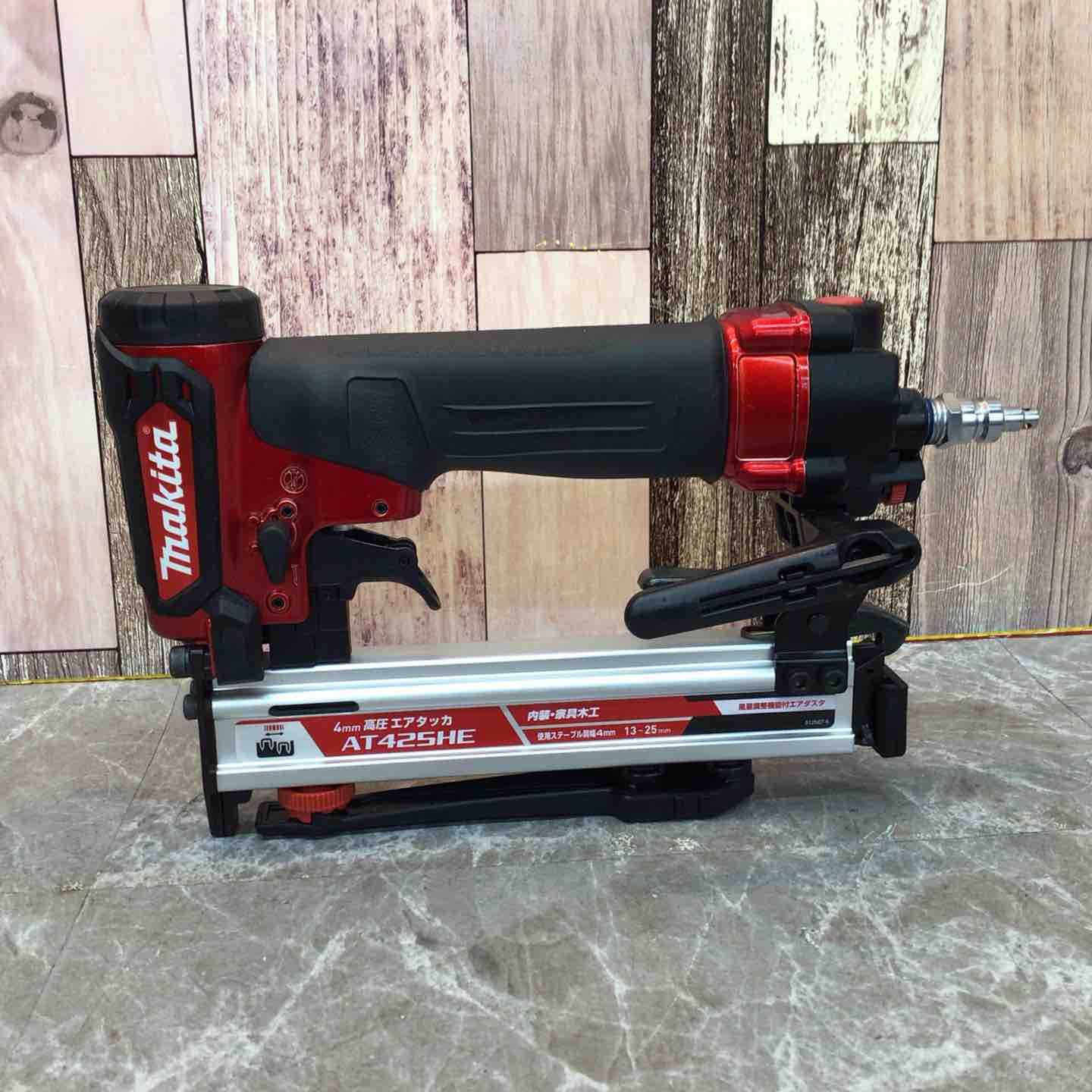 品 マキタ makita 高圧エアタッカ AT425HE 本体のみ ケース無し 八潮店