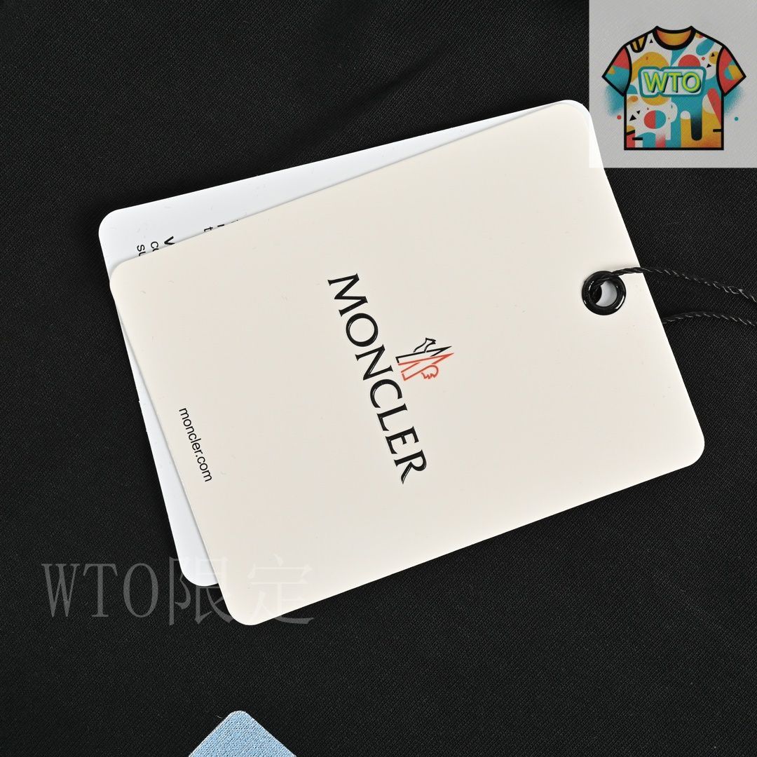 パリ直営店買付！【MONCLER】スプレーペイントロゴTシャツ☆３色 モンクレール MONCLER ロゴワッペン S/S Tシャツ レディース JPN