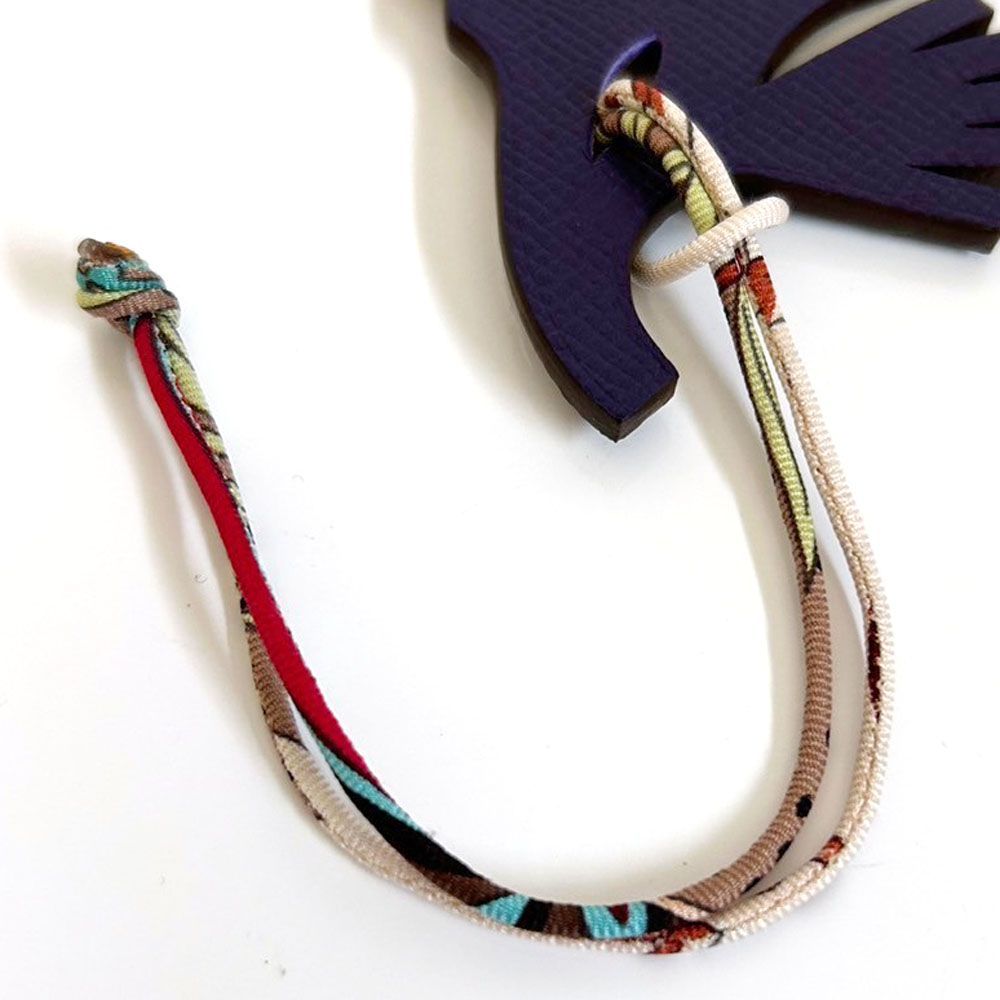 ❤未使用品❤プティアッシュ 松ぼっくり バッグチャーム エルメス 箱付き エルメス HERMES バッグチャーム プティアッシュ 松ぼっくり