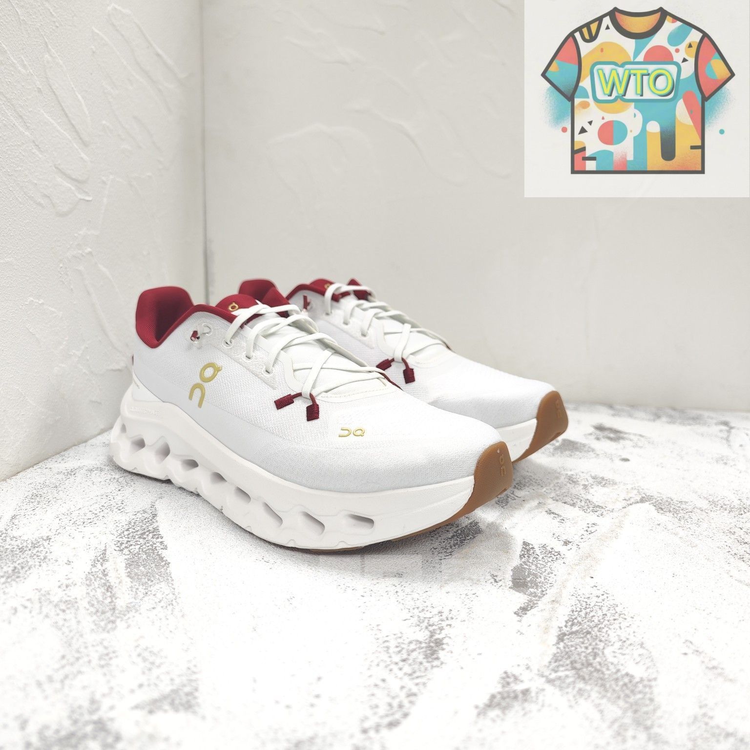 ON Cloudtilt（クラウドティルト）ホワイトレッド スニーカー