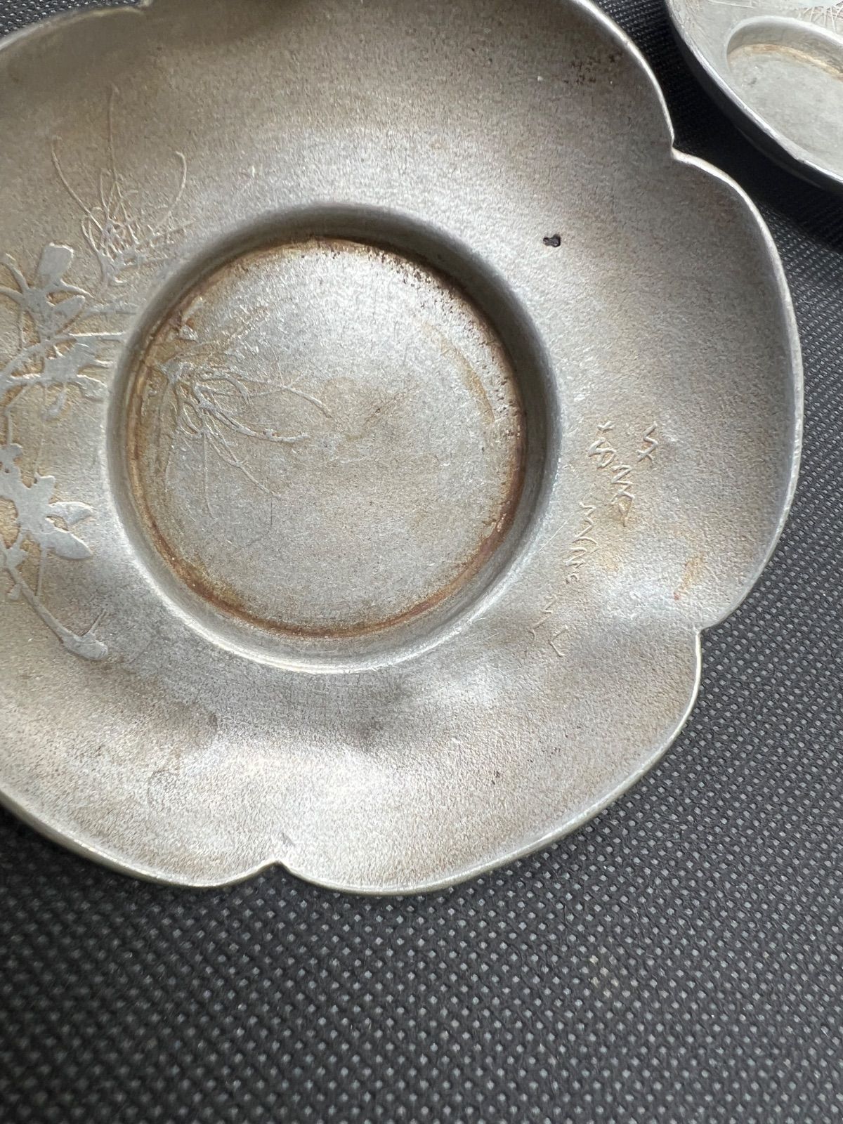 中国茶器 時代唐物 乾茂號造 錫制葵口梅、蘭、竹、菊、松図老茶托 5客