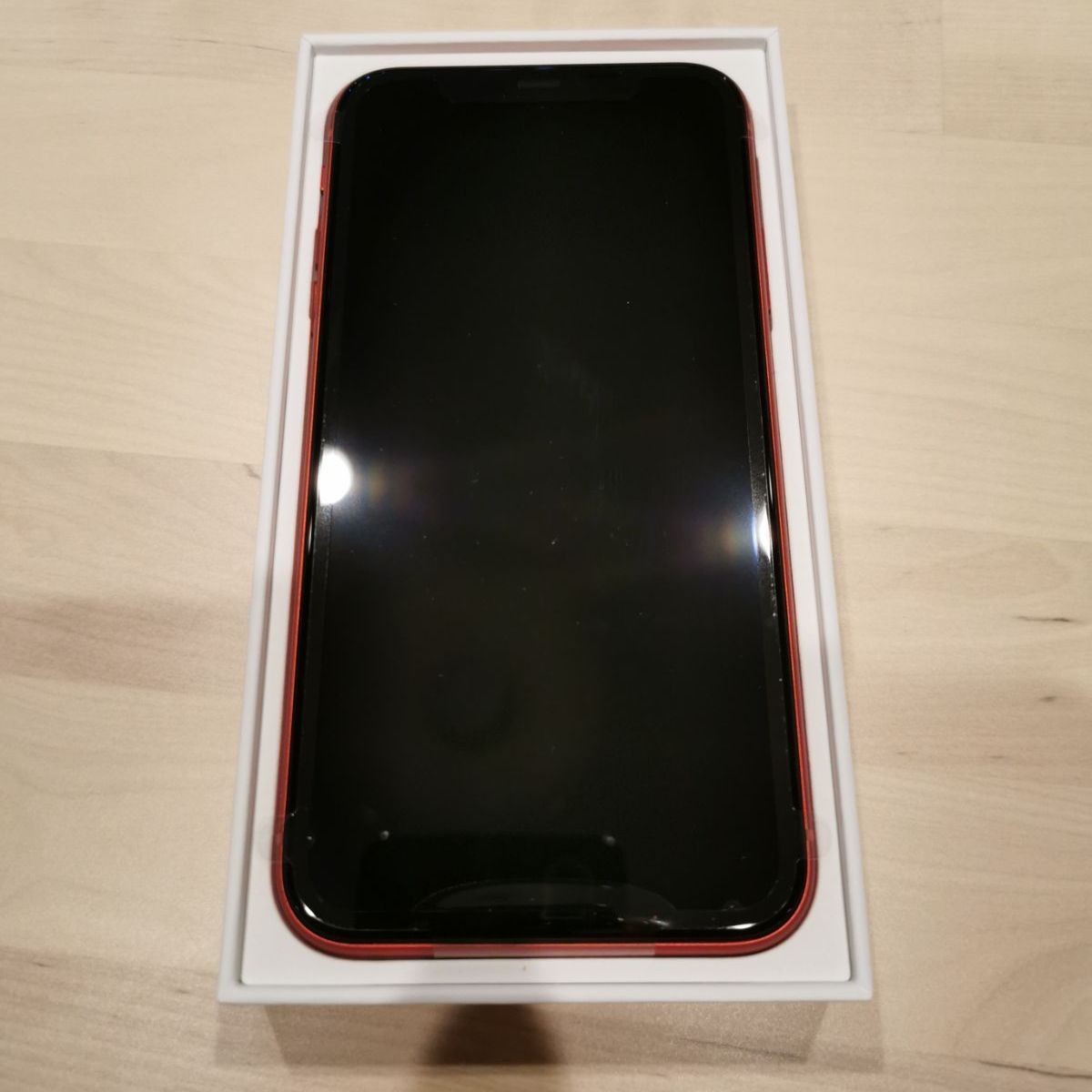 iphone11 red 128GB SIMロック解除済 PRODUCT - メルカリ