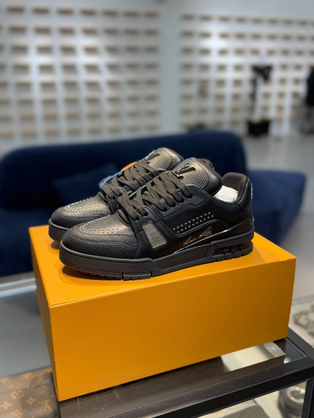 Louis Vuitton Trainer カラー 84-ブラック リベット-MM輸入2