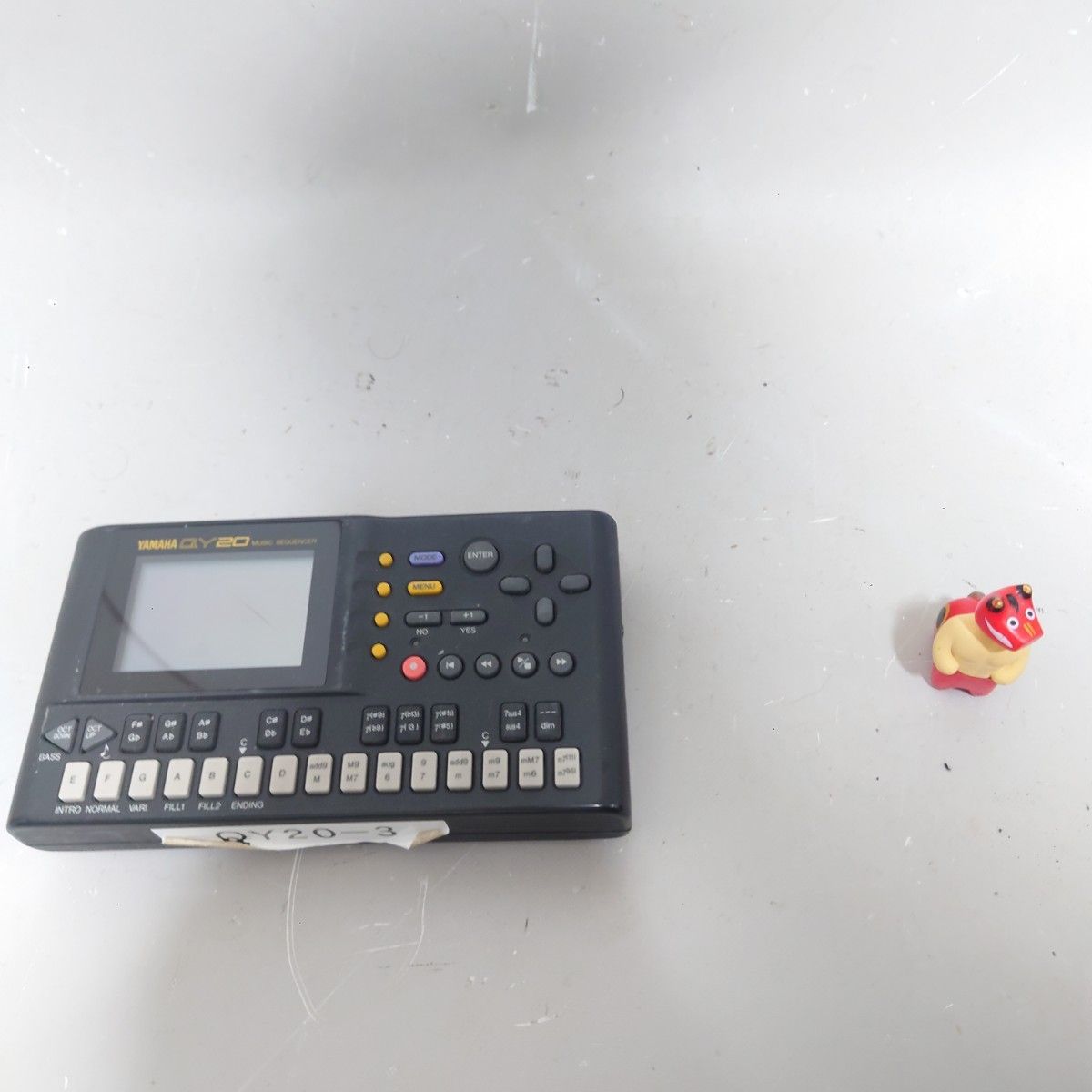 yamaha QY20 動作品 送料無料 本体のみ バッテリー消耗 ミュージック 