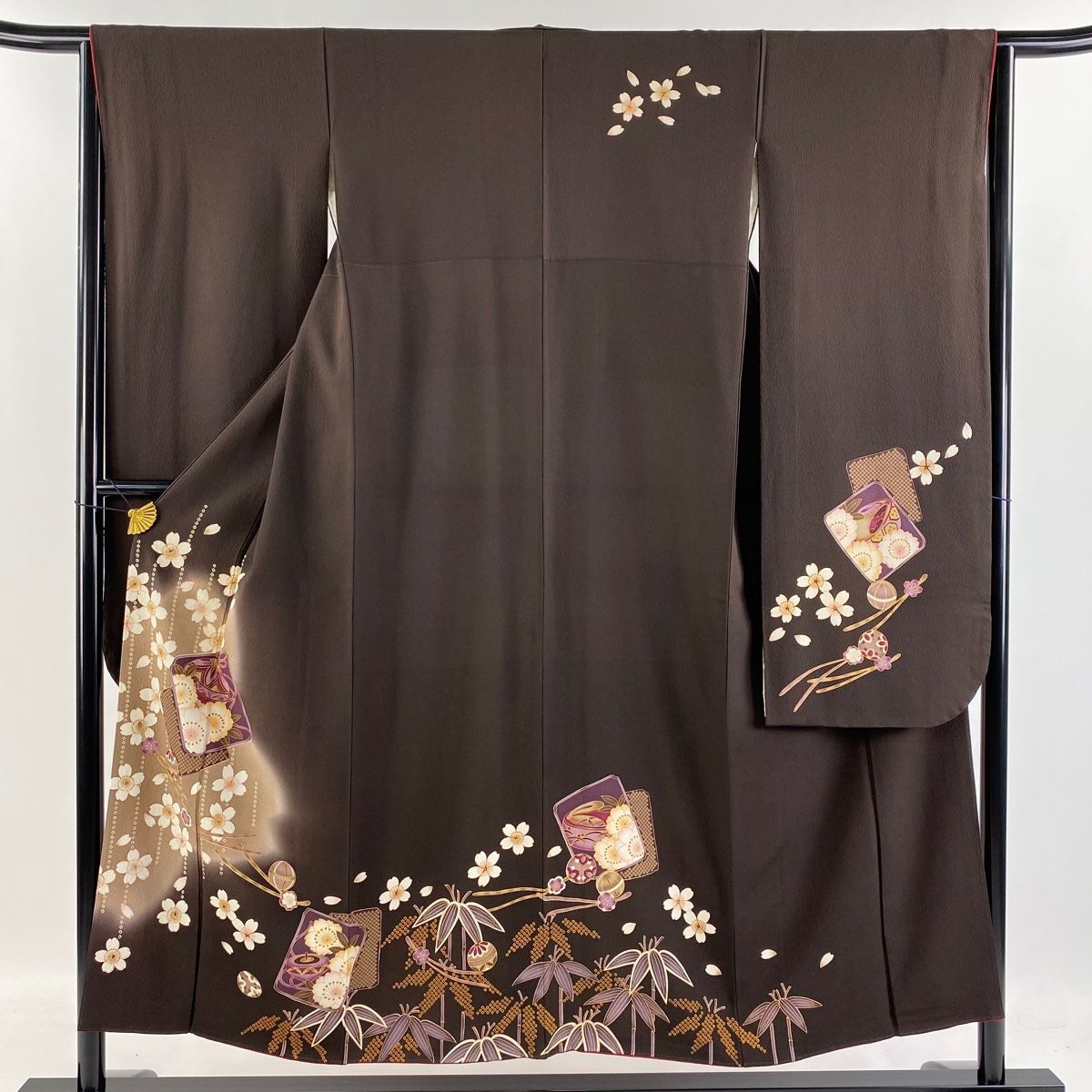 振袖 身丈150cm 裄丈64cm M 袷 桜 鞠 金彩 ぼかし 焦茶色 正絹