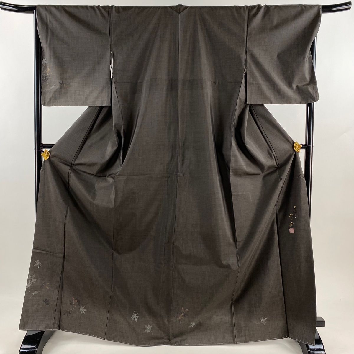 付下げ 身丈170.5cm 裄丈68cm L 袷 紬地 落款 楓 金彩 焦茶色 正絹 名品