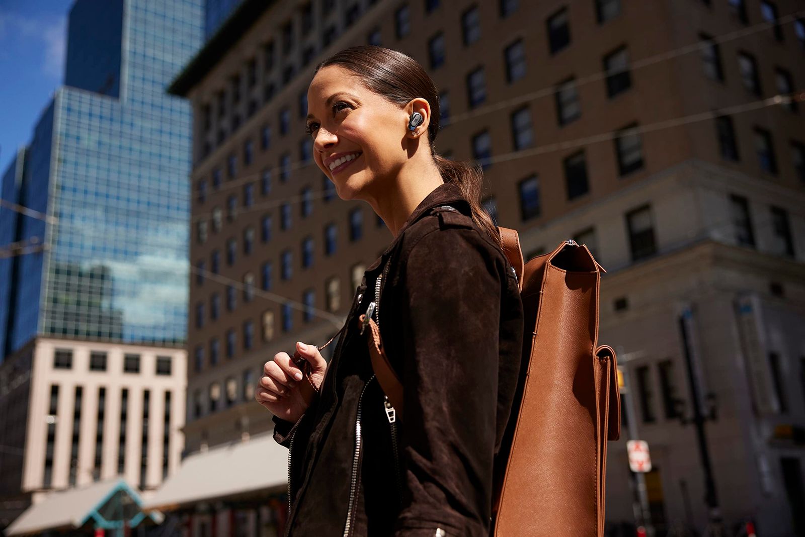 新商品続々入荷中！ JBL TOUR PRO 2 ワイヤレスイヤホン bluetooth ハイブリッド ノイズキャンセリング マルチポイント IPX5 ワイヤレス充電対応 スマートタッチディスプレイ搭載 ブラック JBLTOURPRO2BLK 小