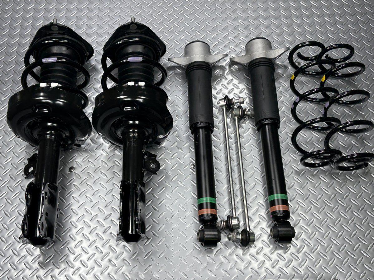 新車外し MXWH60 60系 プリウス 純正 サスキット 品番48510-47550|48520-74550|48530-47320 ショックアブソーバー 24090135
