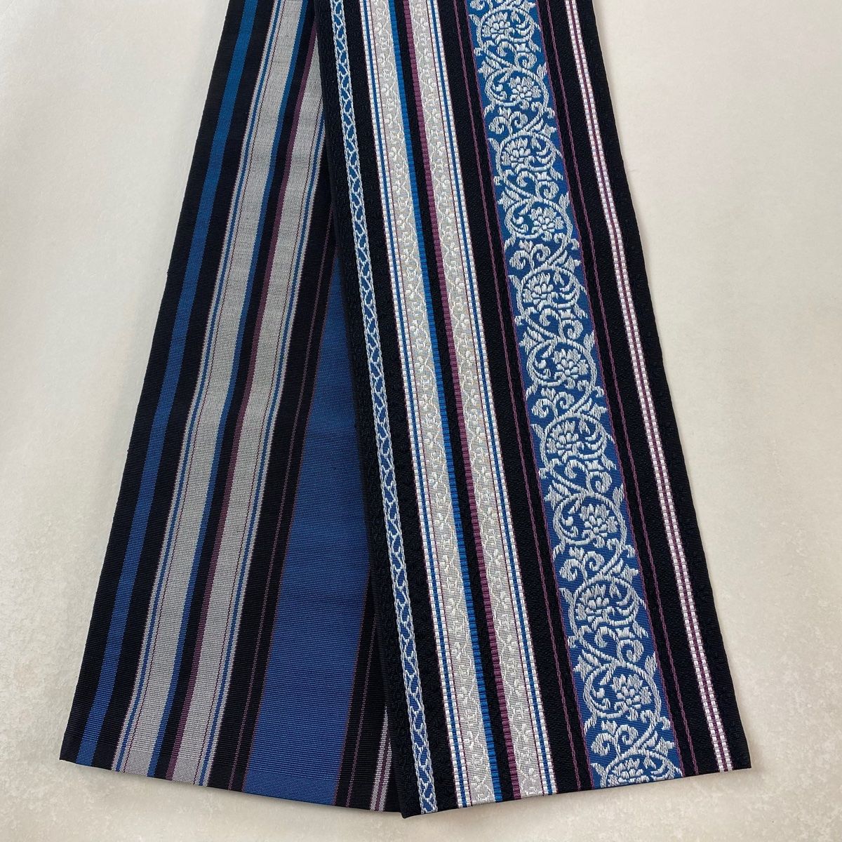 半幅帯 証紙有 博多織 縞 花唐草 黒 正絹