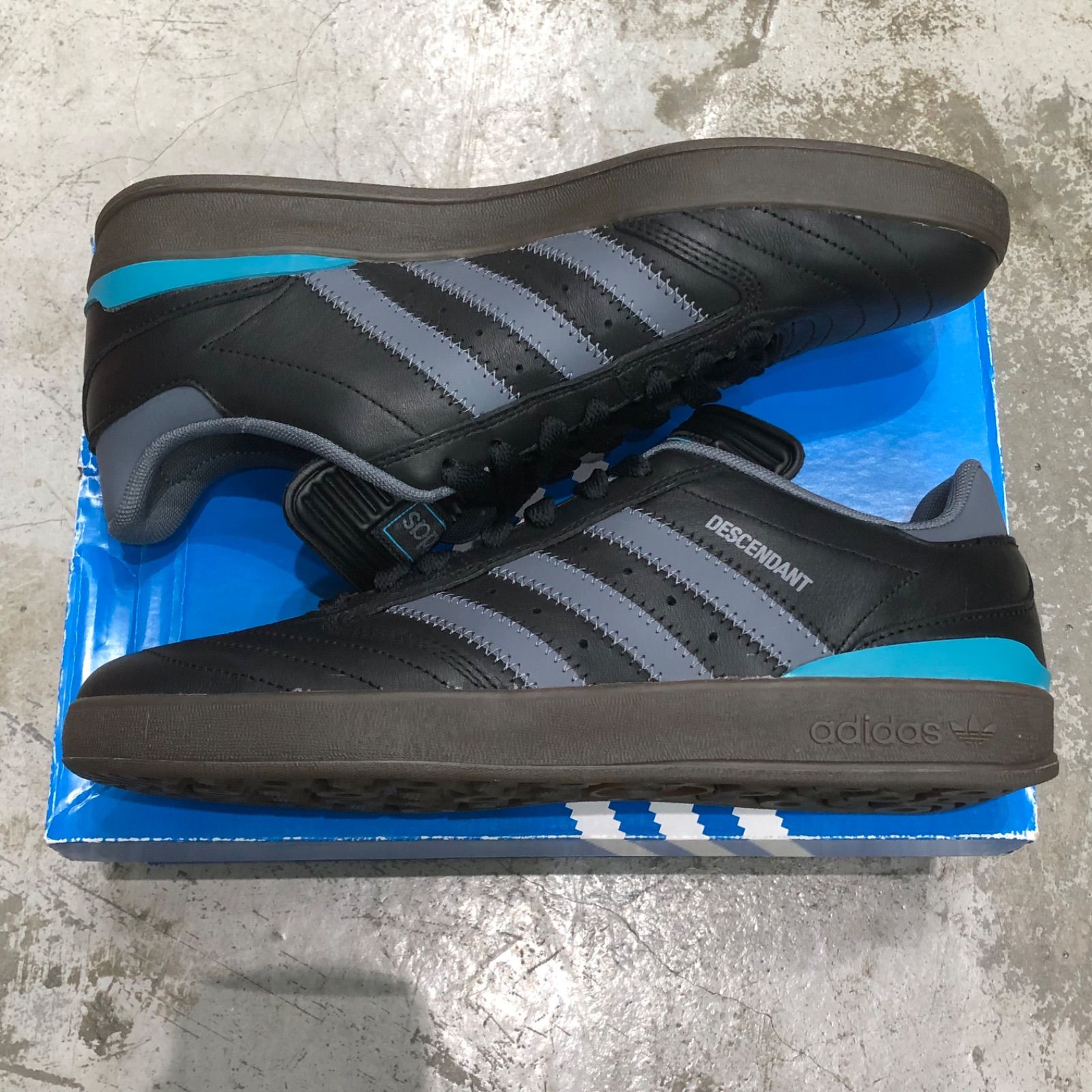 未使用品 adidas DESCENDANT 19AW CRUSTAR クラスター スニーカー 