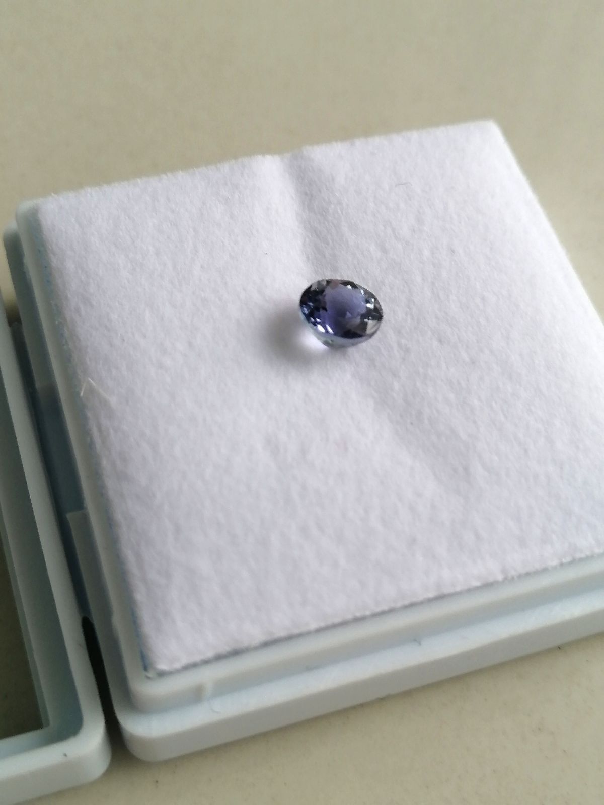 天然タンザナイト[ATnCk]ラウンドシェイプ ルース 0.85カラット