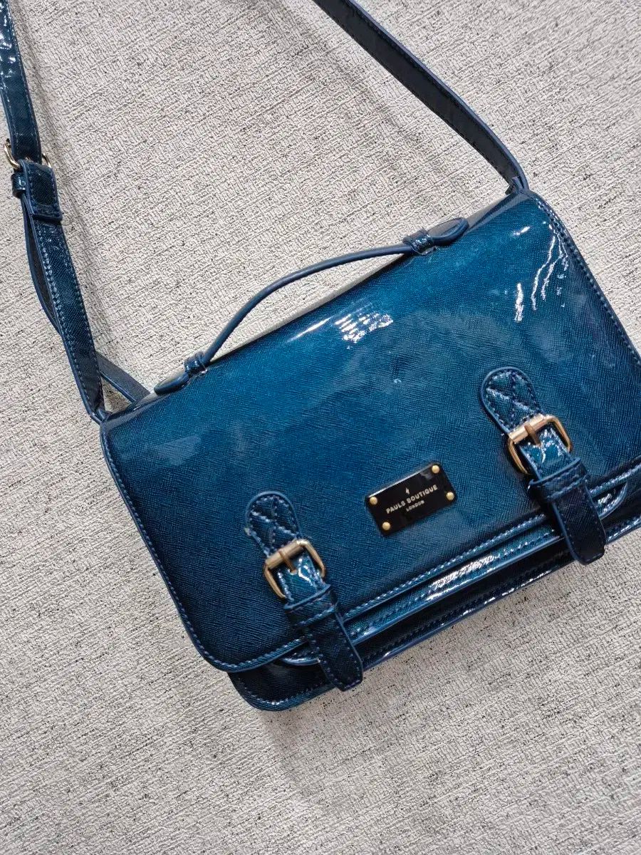 ◆PAULS BOUTIQUE◆ディテールなポイントが引き立つ LOBO 3color Pauls boutique(ポールズブティック) クロスバッグ ◇PAULS