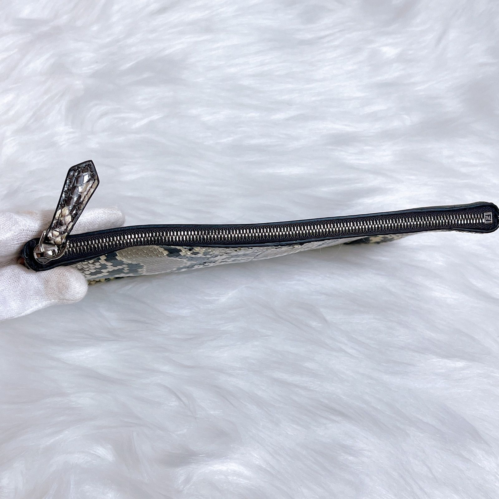 フェンディ クラッチバッグ