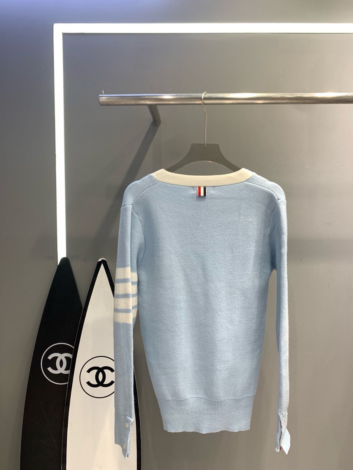本日限定特価】Thom Browne レディース Vネック カーディガン