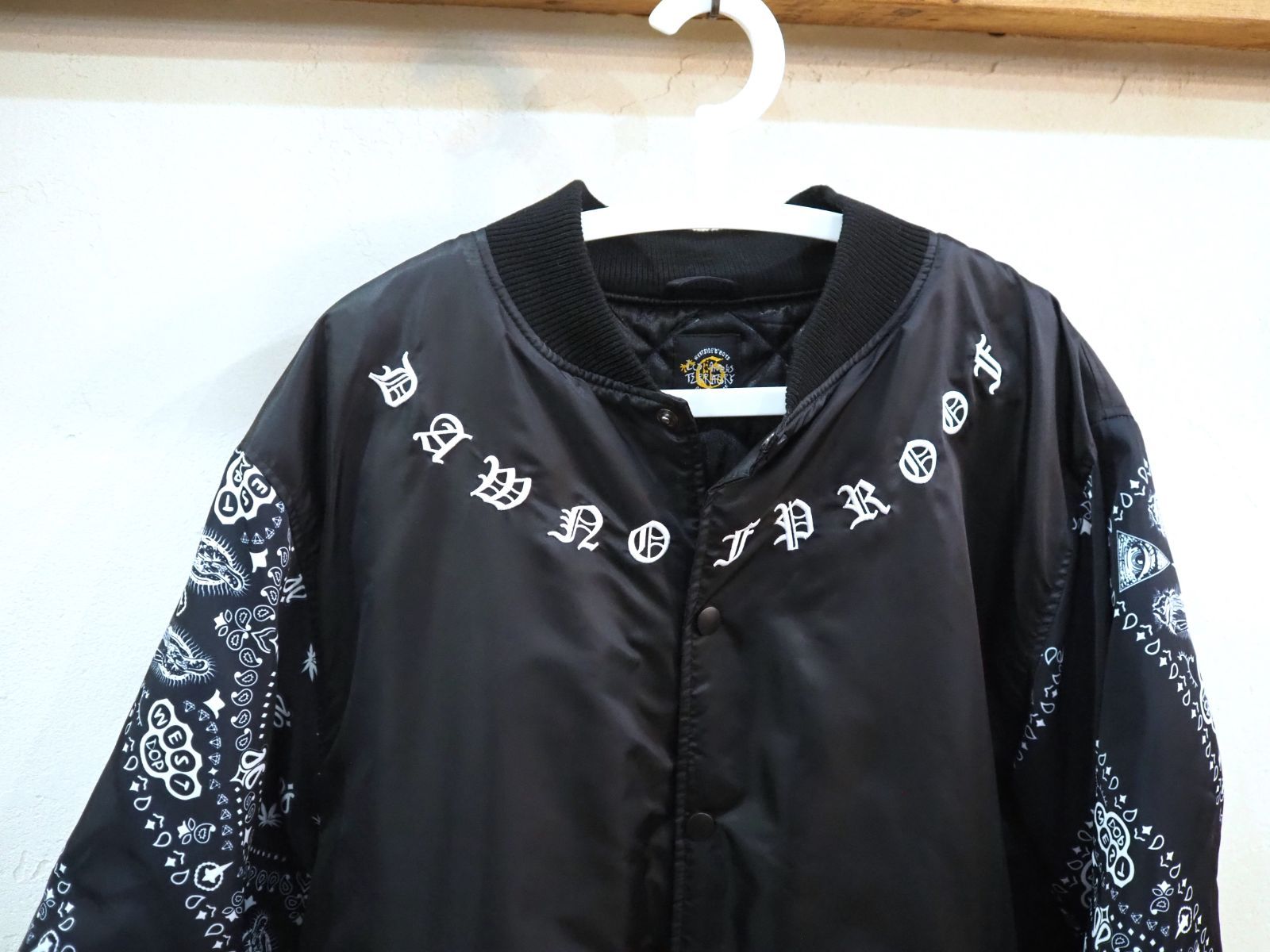 DOPE スタジャン スタジアムジャンパー メンズ 中綿ダウン オーバーサイズ ペイズリー柄切り替え ロスアンゼルステリトリー