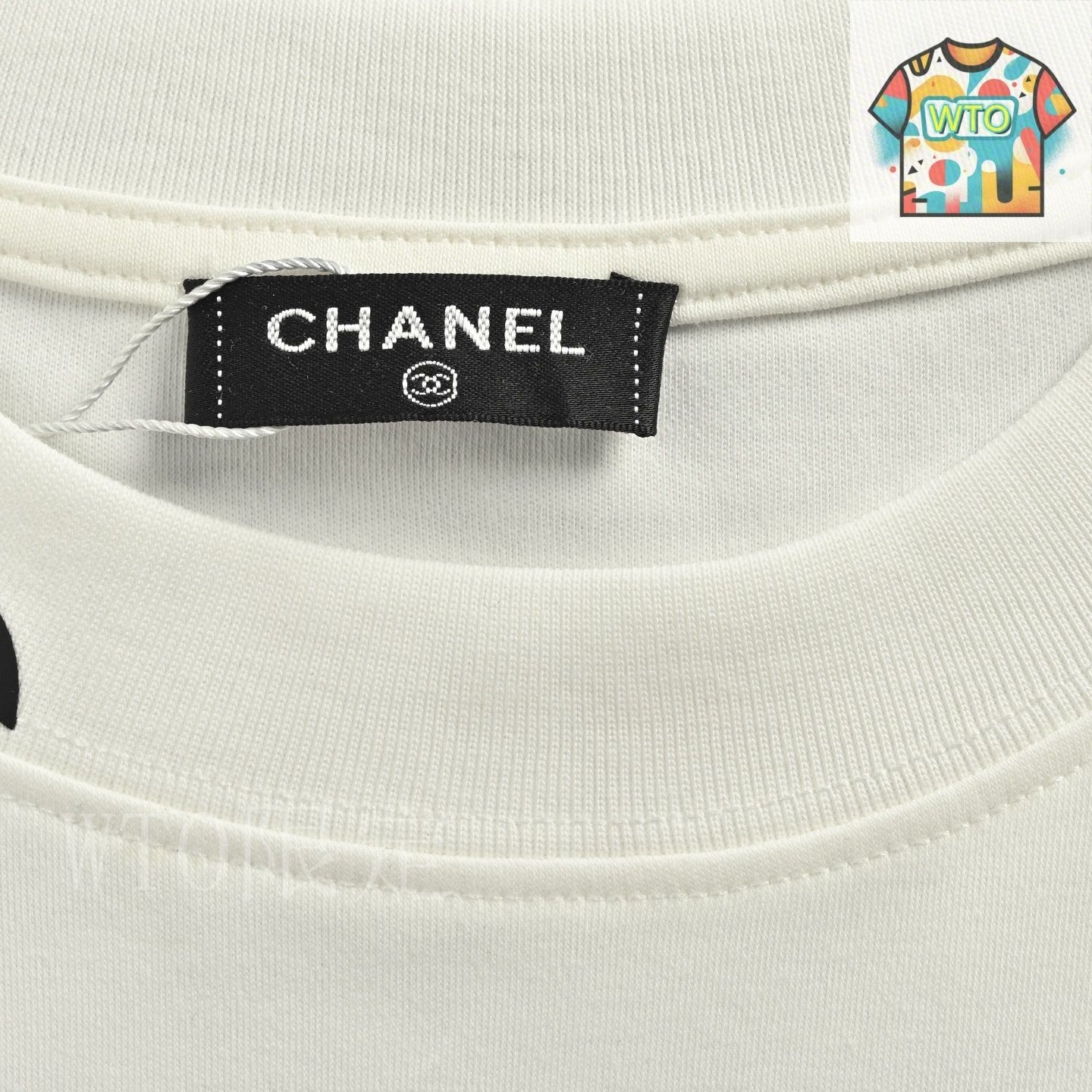 今日特価】Chanel シャネル 25ss 衿ダブル C プレスロゴ T