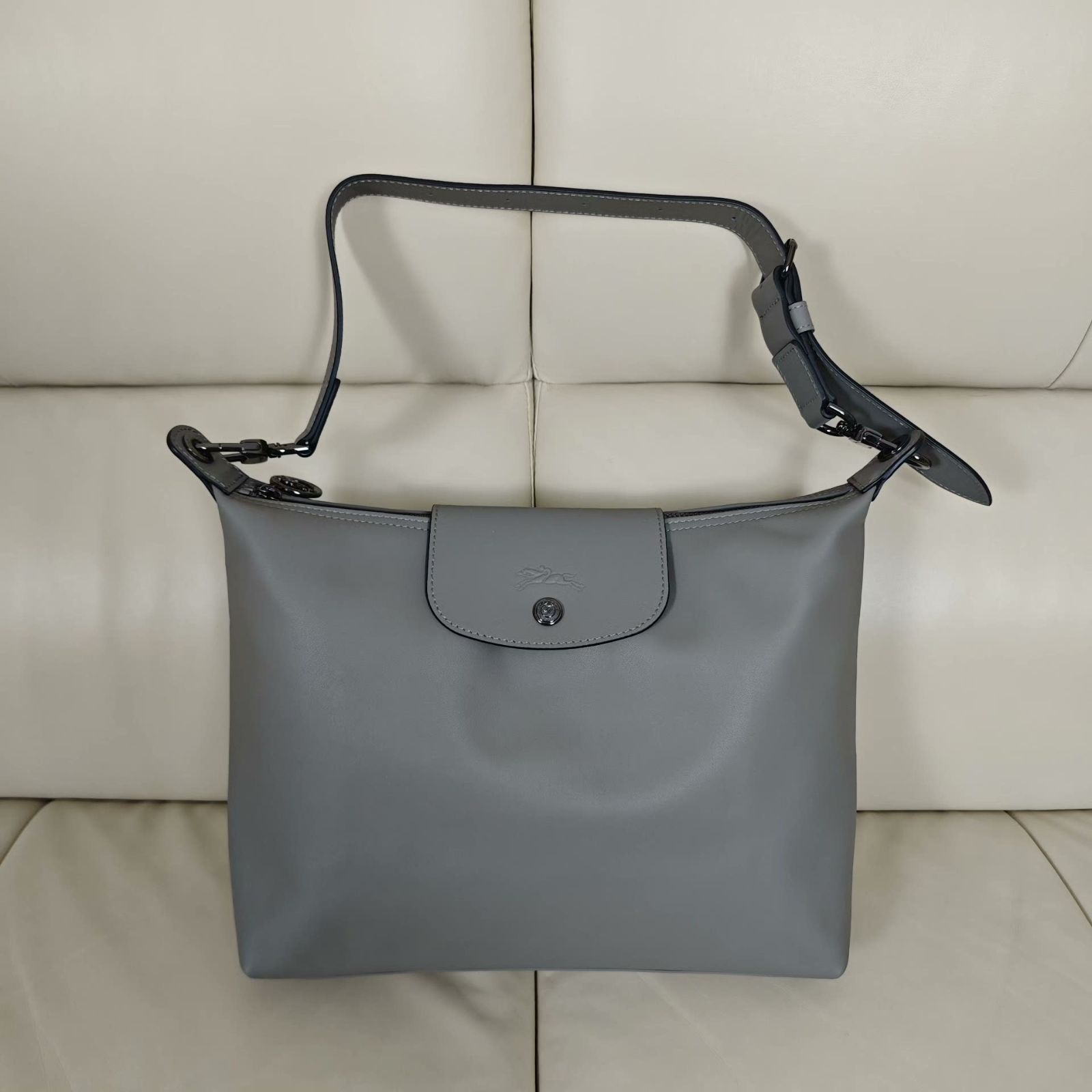 新品特価 Longchamp ロンシャン Shoulder Bag Medium Hobo