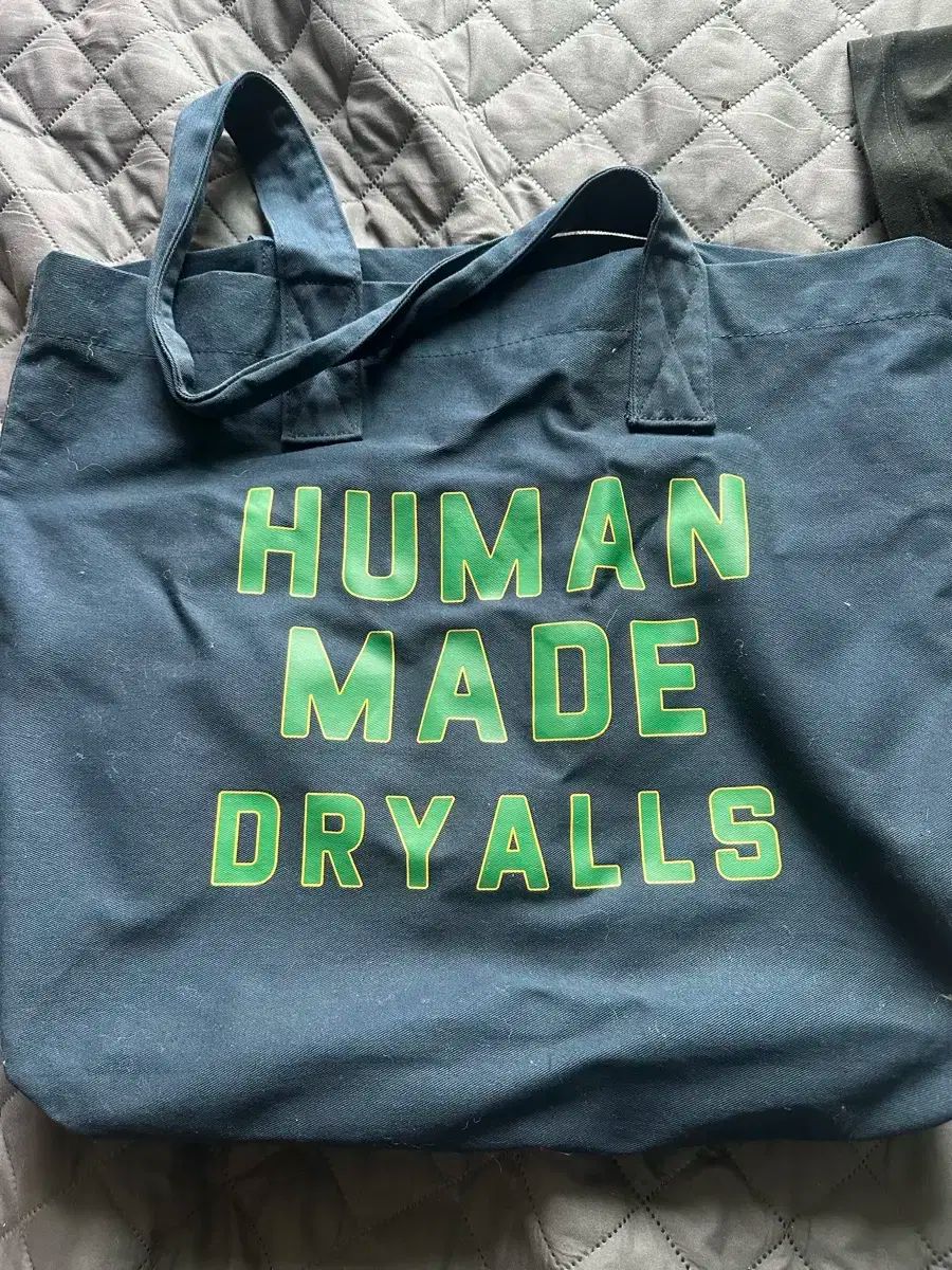 HUMAN MADE(ヒューマンメイド) エコバッグ 出品 - メルカリ