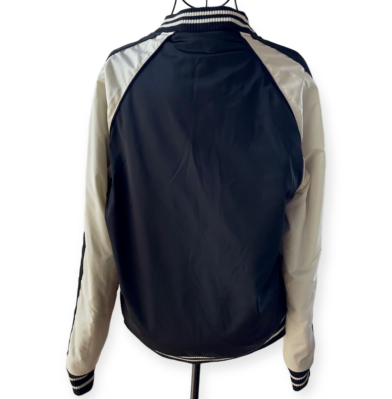 ブラックバイバンキッシュ 虎刺繍 リバーシブル ベロア スカジャン ネイビー L ブラックバイバンキッシュ 虎刺繍 リバーシブル ベロア