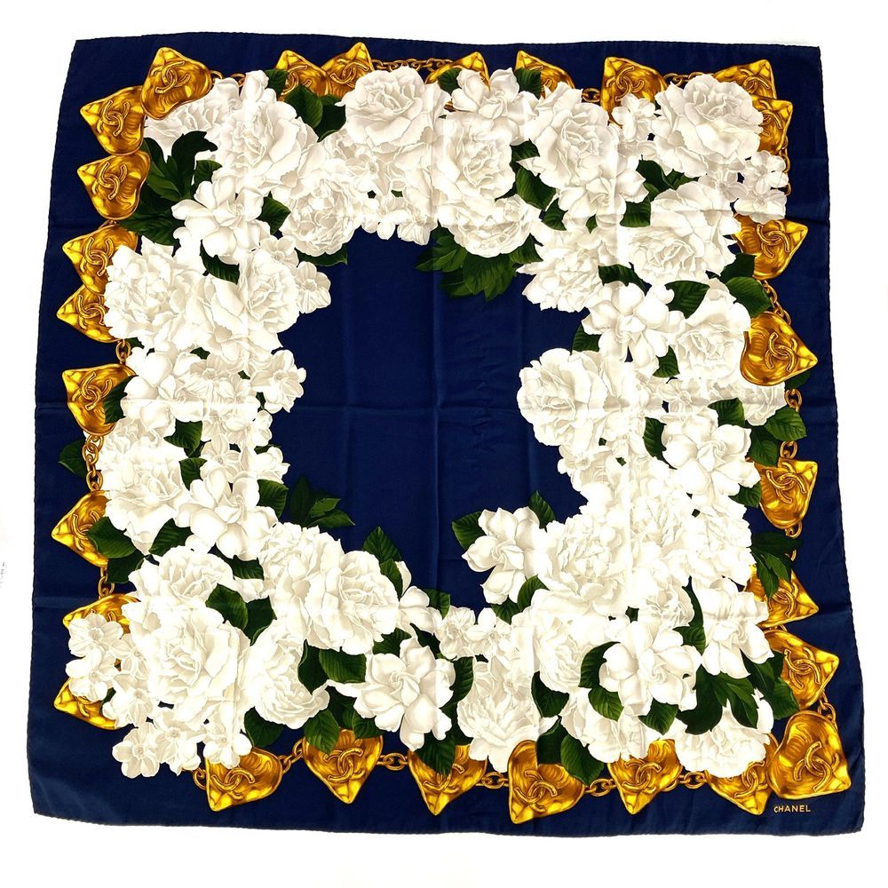 シャネル CHANEL カメリア スカーフ ネイビー バラ 白薔薇【中古 シャネル CHANEL カメリア スカーフ ネイビー バラ 白薔薇【中古