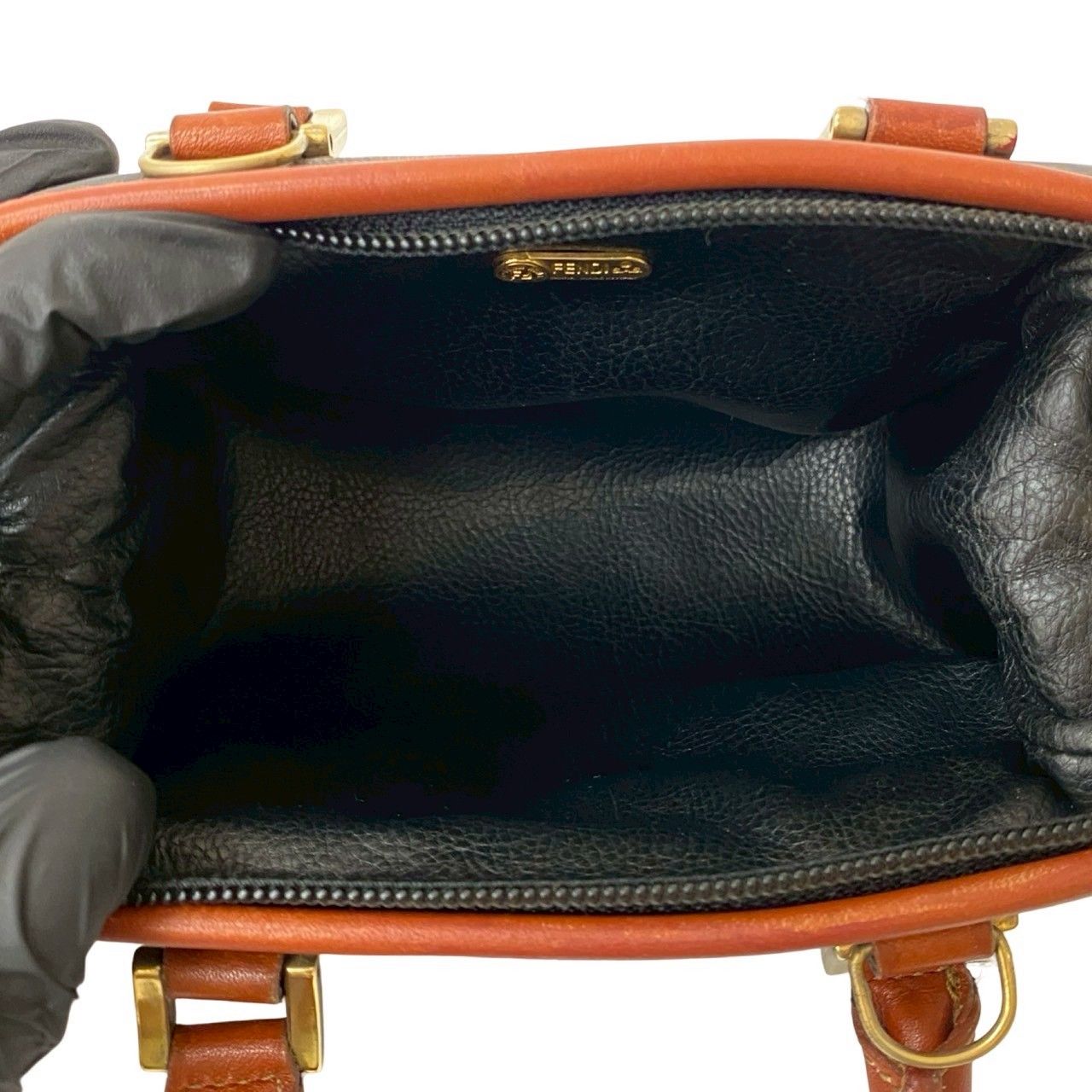 FENDI フェンディ ショルダーバッグ ブラック レザー ミニ