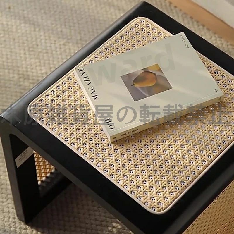 サイドテーブル