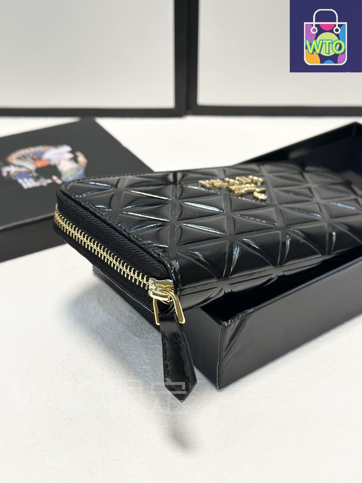 暖かさのある 今日 PRADA プラダ ブラック シングルジッパー クラッチ ウォレット 送料無料 在庫 セール価格 ?