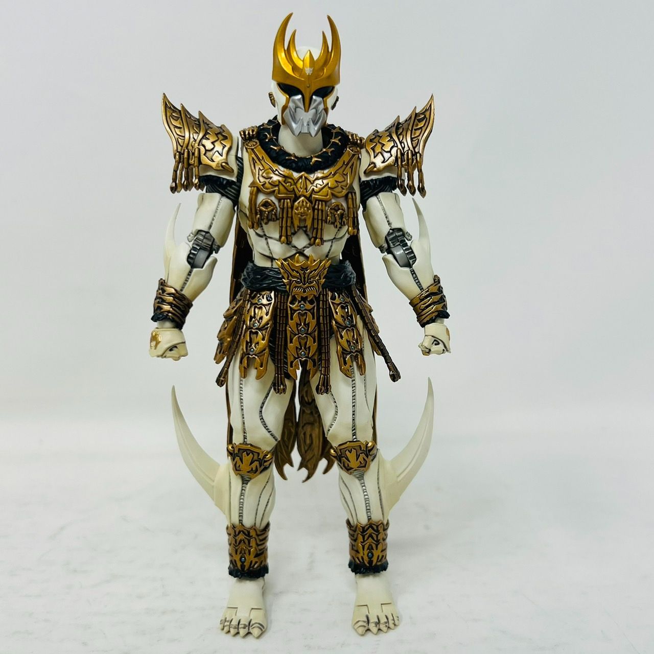 S.H.Fguarts 真骨彫製法 仮面ライダークウガ ン・ダグバ・ゼバ フィギュア バンダイ / MASKED RIDER KUUGA N  DAGUVA ZEBA - メルカリ