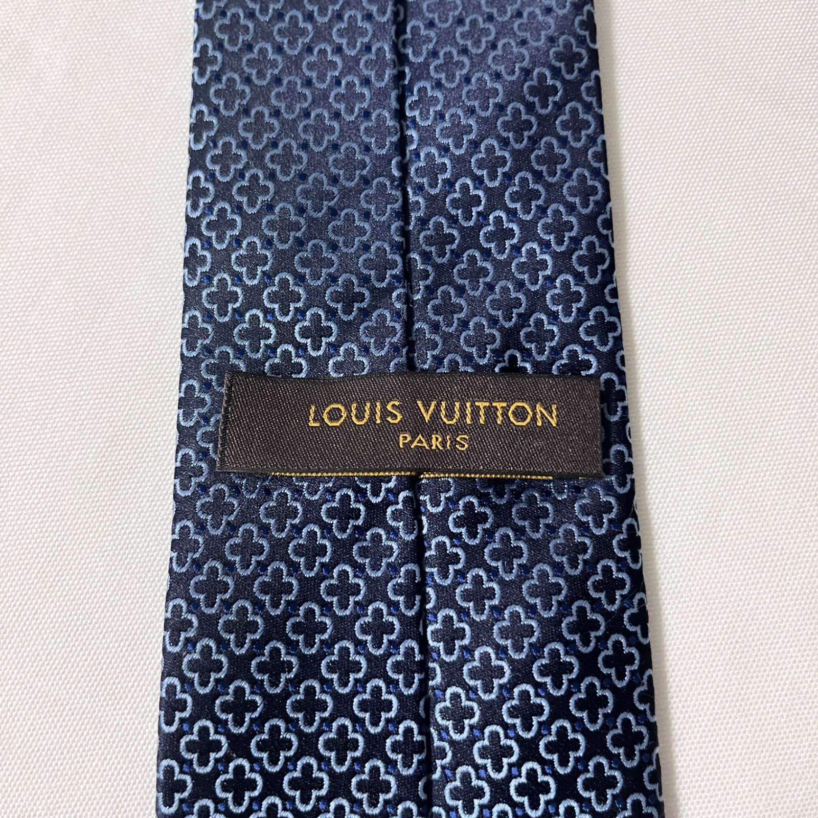 未使用◆ルイヴィトン⬛︎ネクタイ⬛︎ネイビー⬛︎シンプル⬛︎総柄⬛︎シルク100% 美品 LOUIS VUITTON ルイヴィトン ネクタイ シルク100% ネイビー