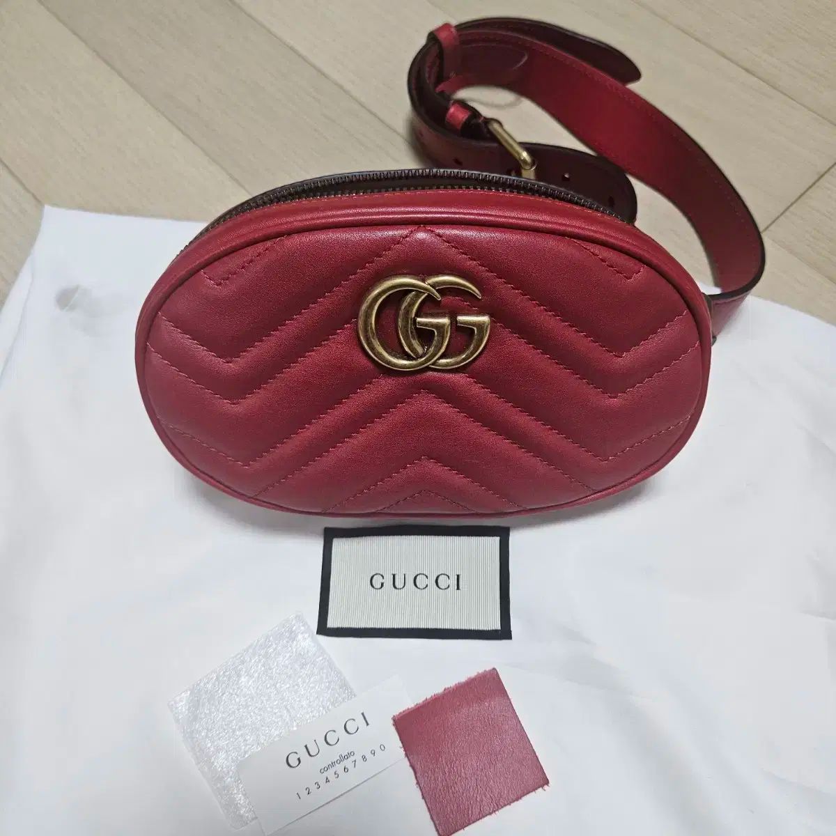 GUCCI グッチ GG マーモント マトラッセ ベルトバッグ