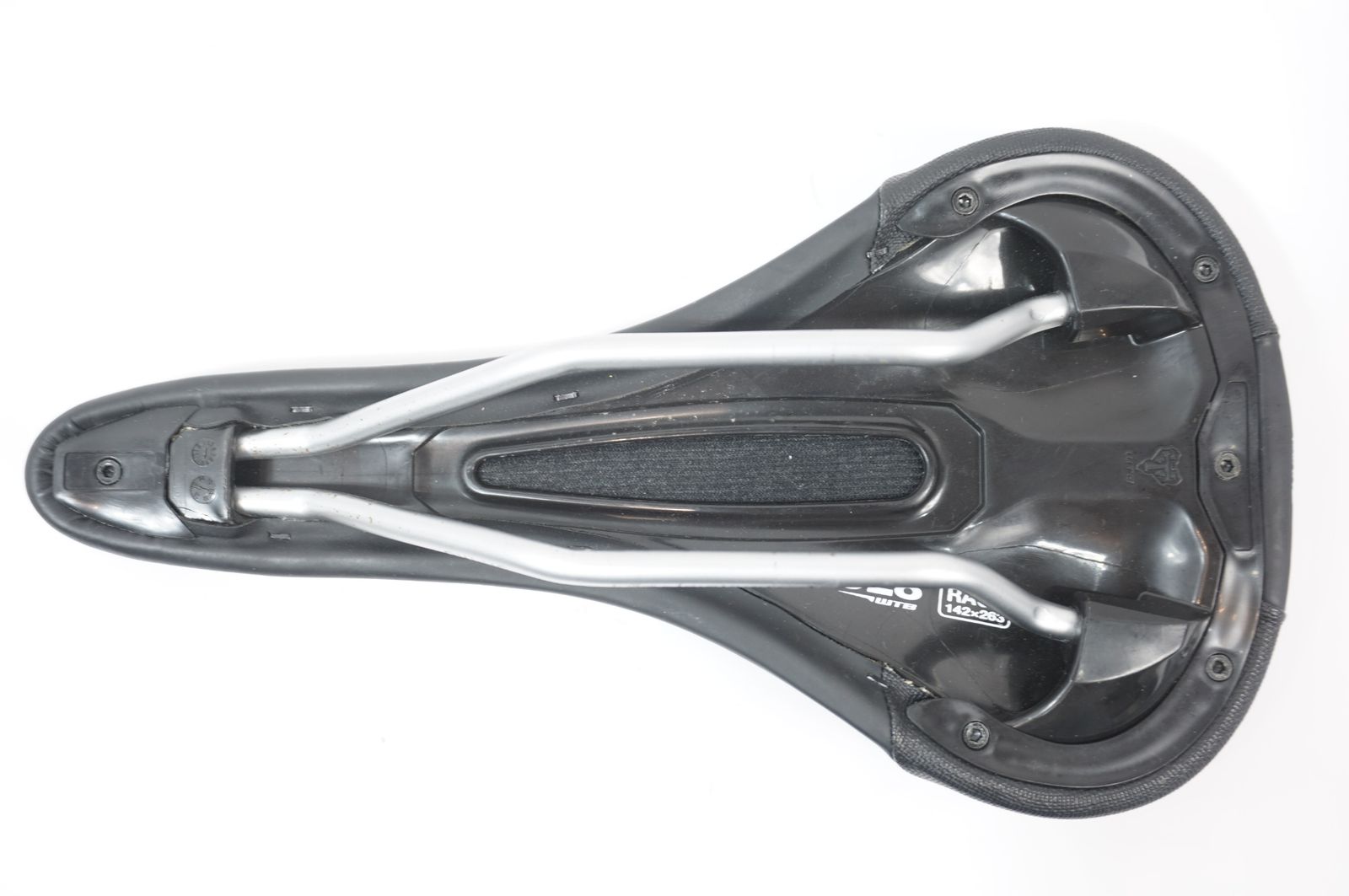 WTB 「ダブリューティービー」 SL8 サドル / バイチャリ世田谷店