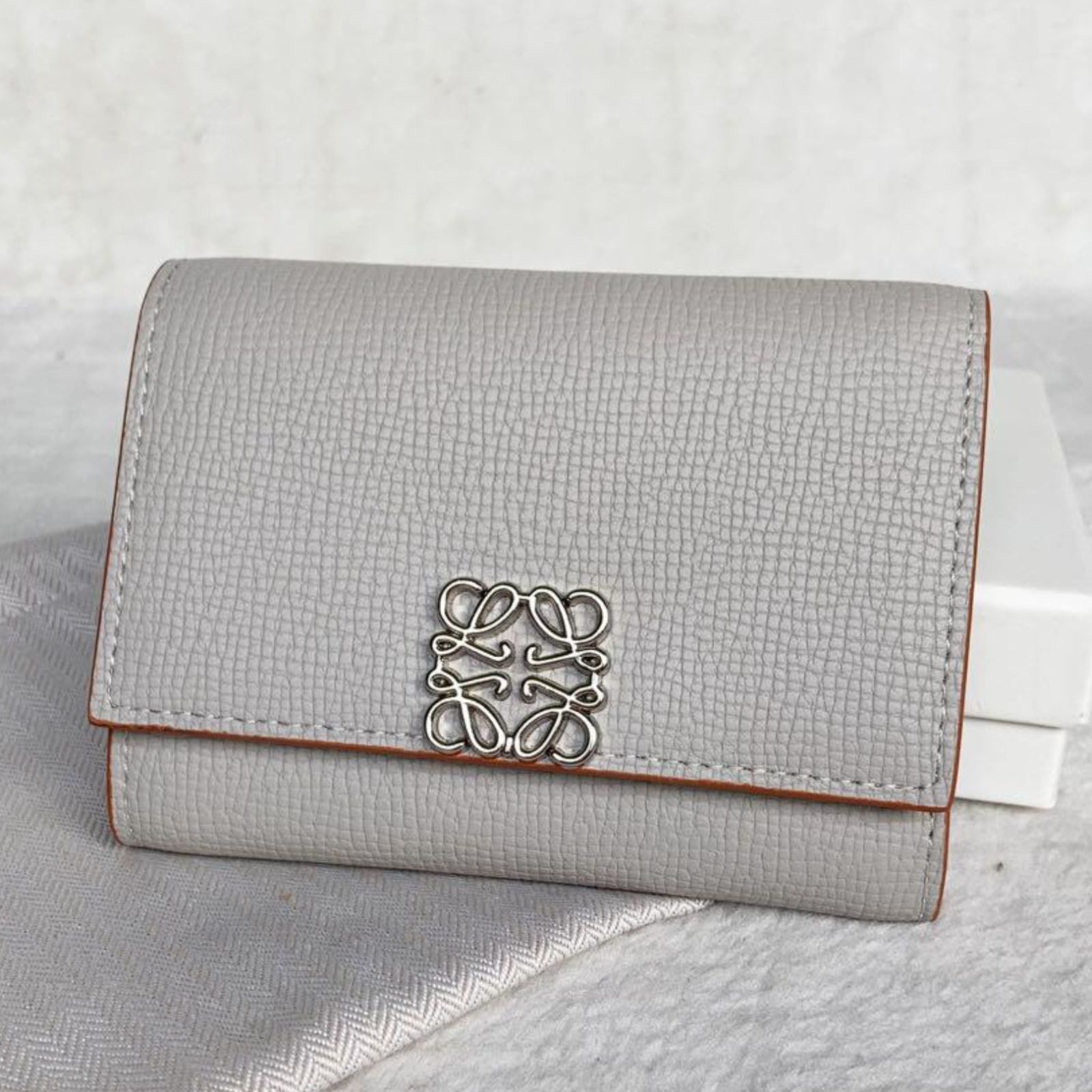 LOEWE ロエベ 財布 三つ折り財布 コインケース 新品未使用 ウォレット  