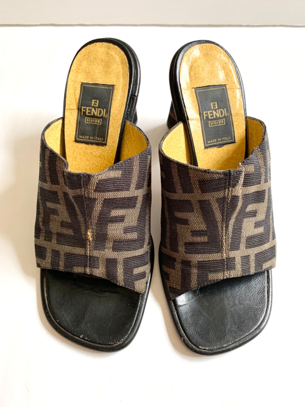 FENDI フェンディ ズッカ柄 サンダル - メルカリ