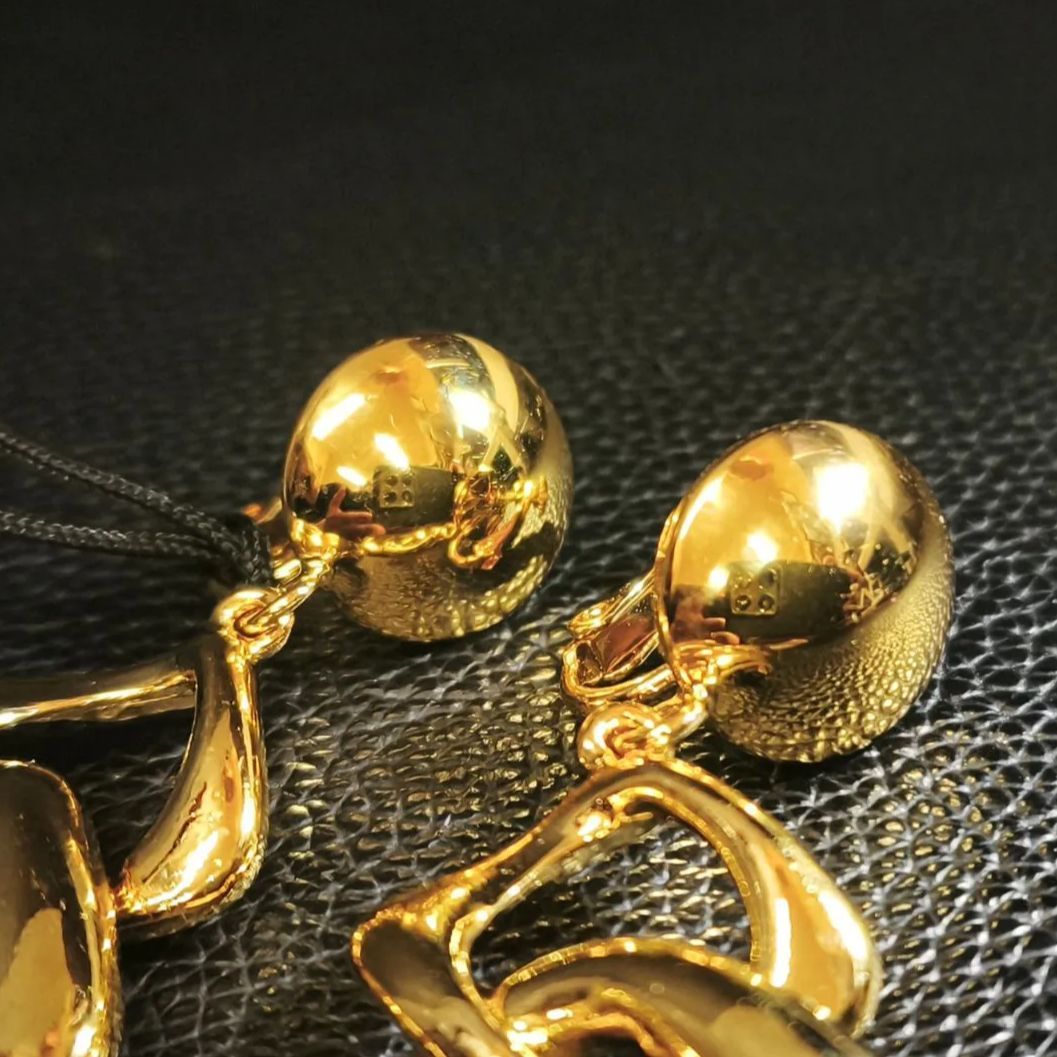 YVES SAINT LAURENT YSL イヤリング ヴィンテージ　鑑定済み 希少 新品未使用】Yves Saint Laurent イヴ・サンローラン YSL
