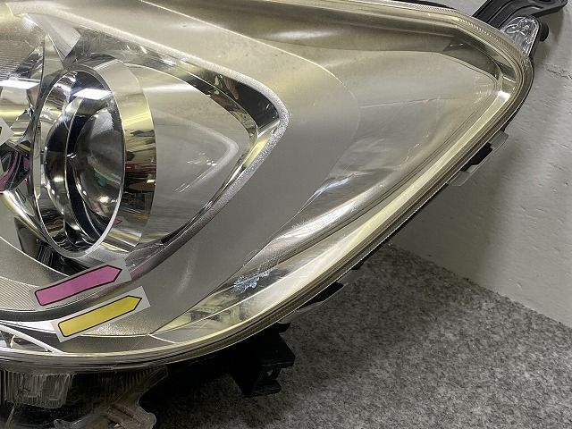 NHP10 アクア 中期 左ヘッドランプ KOITO 52-291 純正 81150-52K40