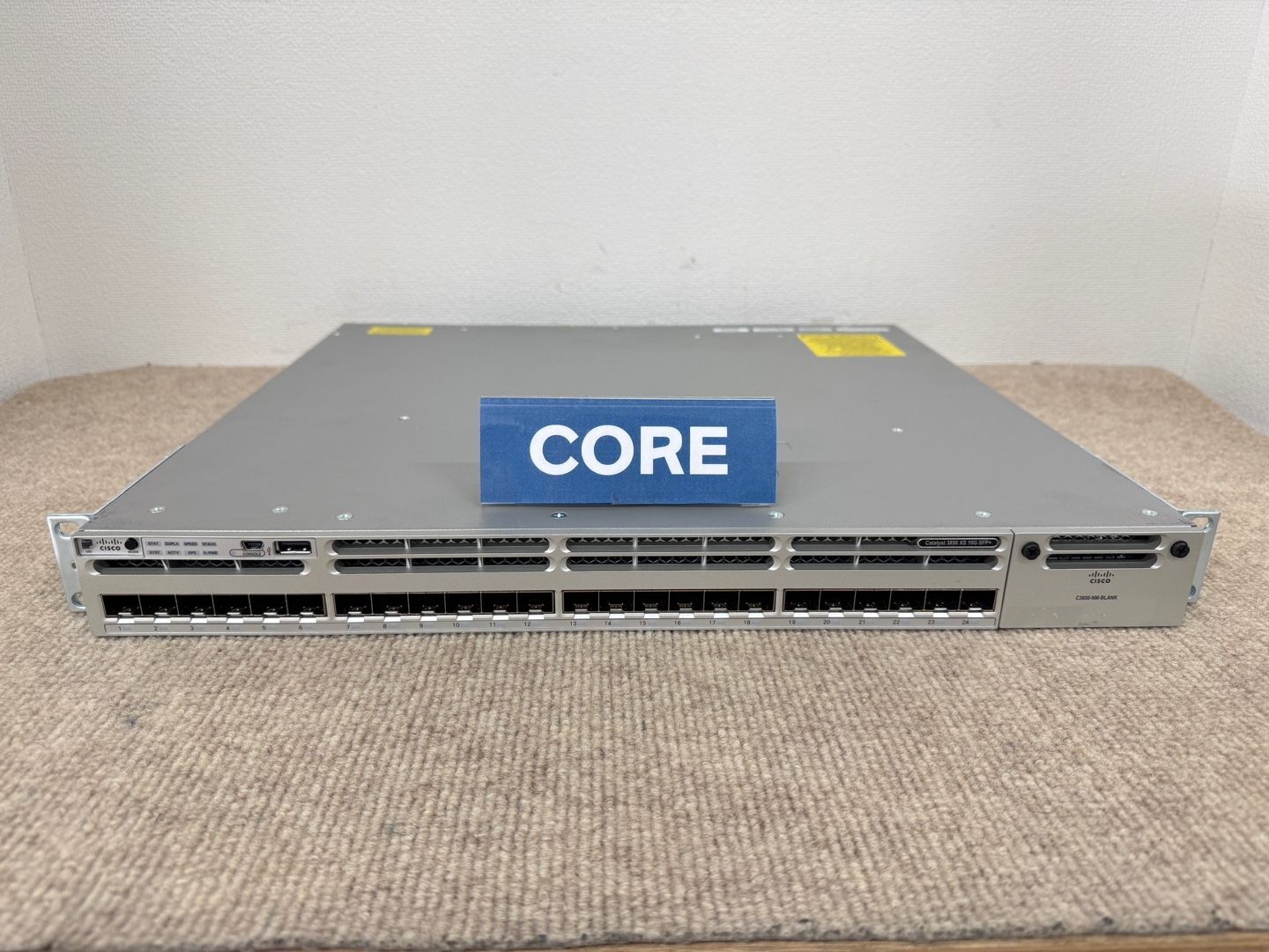 Cisco Catalyst WS-C3850-24XS-S 24-Port Network Switch 動作 済 初期化済み NW081