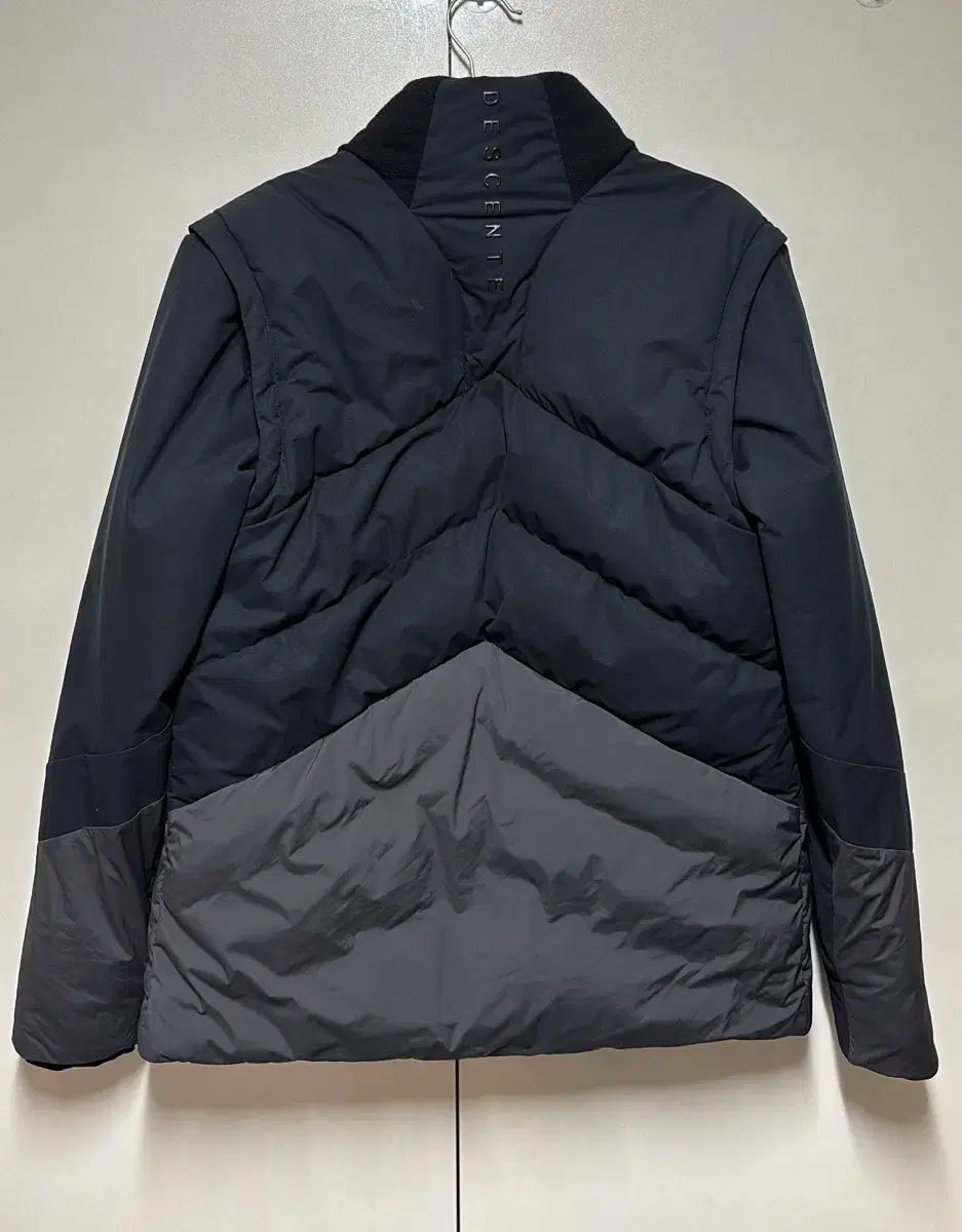 デサント₍DESCENTE) ゴルフ ダウン ジャケット s - メルカリ