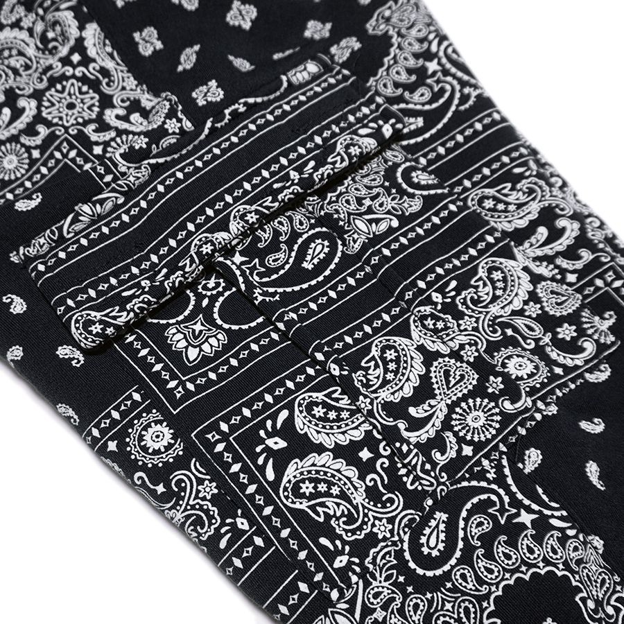 VICTORIOUS LA BANDANA FLEECE SET UP【BLACK】(メンズ 大きいサイズ スウェット プルオーバー フーディー パーカー カーゴパンツ ペイズリー バンダナ ブラック 黒 セットアップ ストリート HIPHOP ヒップホップ)