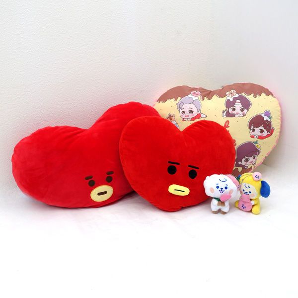 □BTS BT21 TATA ぬいぐるみクッション セット 子供用品 - メルカリ