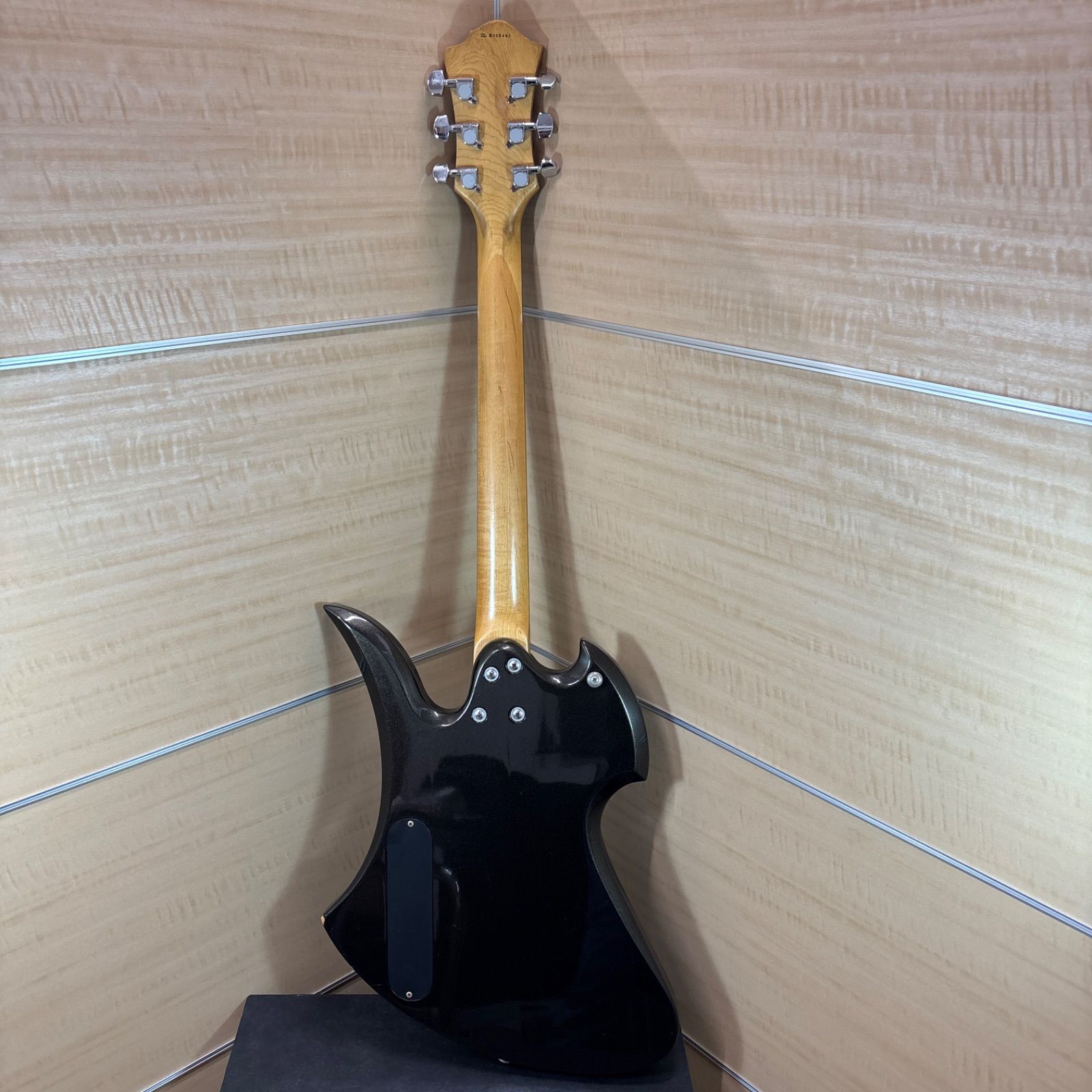 B.C.Rich モッキンバード/エレキギター/ケース/スタンド付き