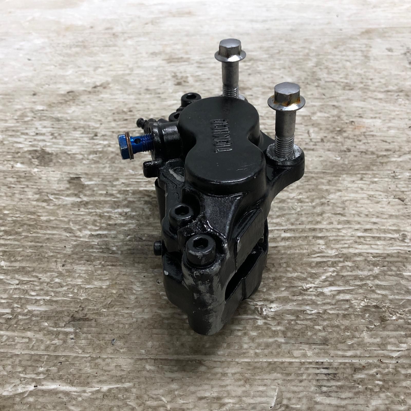 ゼファー1100純正ブレーキキャリパー ZEPHYR1100 ゼファー1100 純正フロントキャリパー ゼファー1100