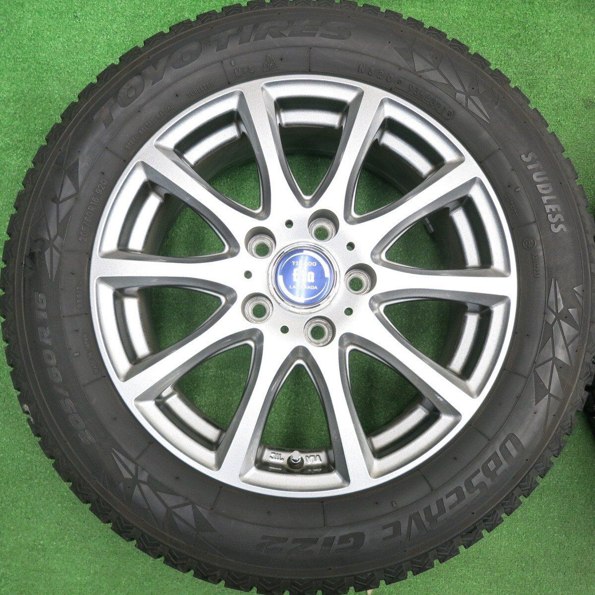 【美品！】225/65R17 スタッドレス【バリ溝】 2022年製 バリ溝 VRX3付 美品】プジョー 2008 純正サイズ